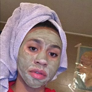 Meet your Posher, Iris